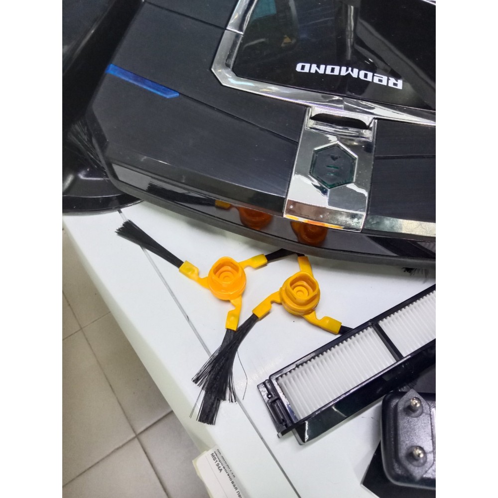 Робот-пылесос Redmond (Редмонд) RV-R250 Робот-пылесос Redmond (Редмонд) RV-R250